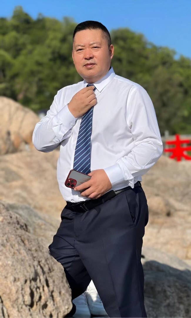 ��������